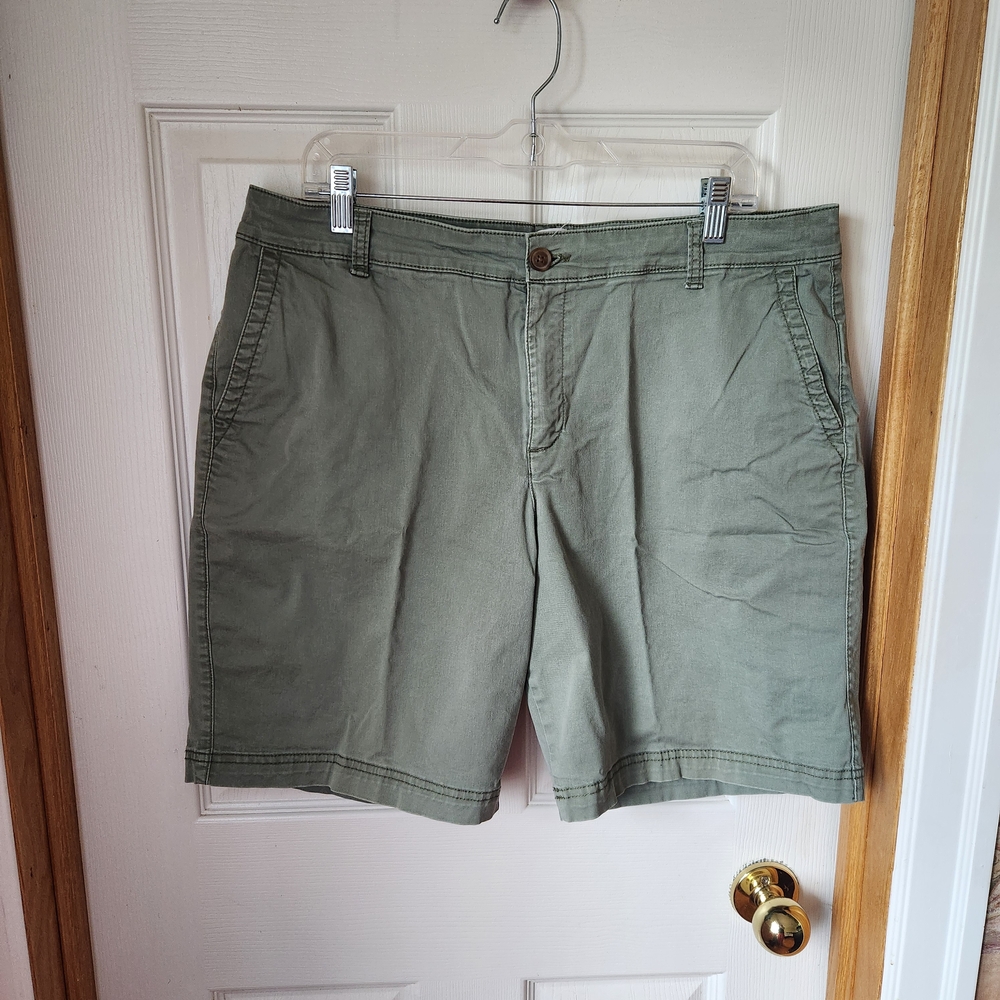 GAP Sage Green Women's Bermudas